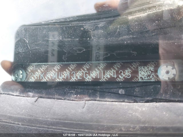 2HKRM4H32GH114435 Honda CR-V LX