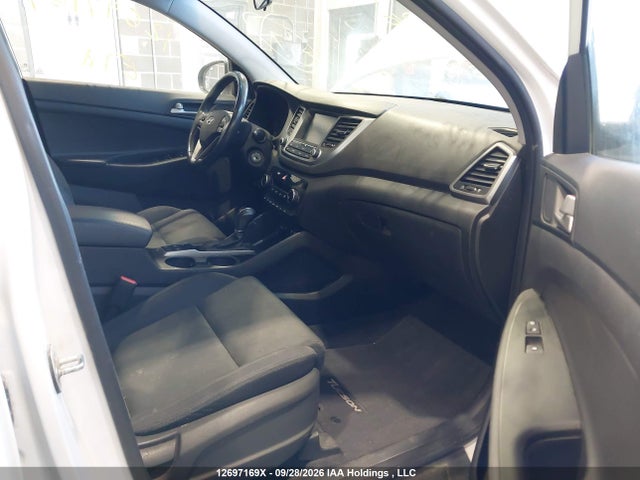 Продаж на аукціоні авто 2018 Hyundai Tucson Premium 2.0l, vin: KM8J3CA45JU786320, номер лоту: 12697169