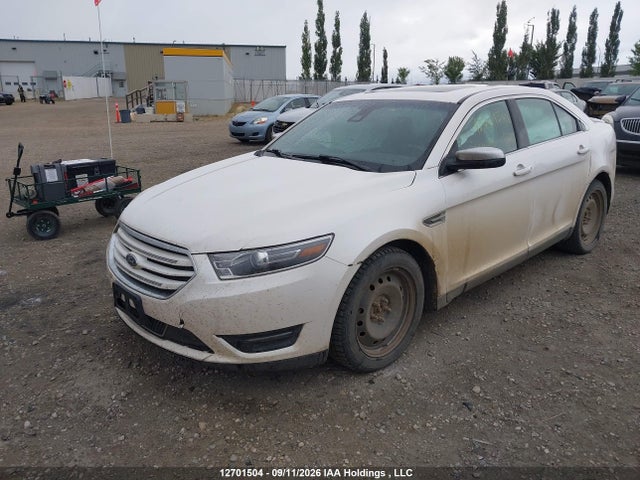 Ford Taurus Limited 2018 1FAHP2J83JG124390 Image 2