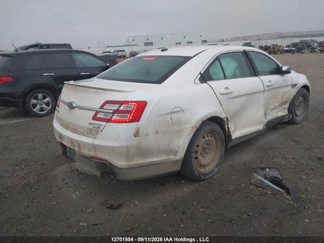 Ford Taurus Limited 2018 1FAHP2J83JG124390 Image 4