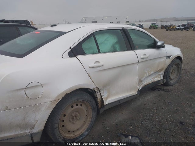 Ford Taurus Limited 2018 1FAHP2J83JG124390 Image 6