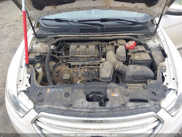 Ford Taurus Limited 2018 1FAHP2J83JG124390 Image 9
