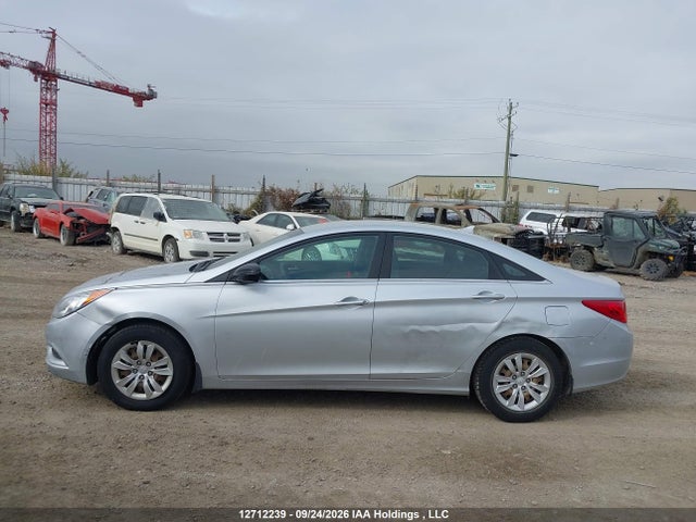 Продажа на аукционе авто 2013 Hyundai Sonata Gl, vin: 5NPEB4AC4DH610749, номер лота: 12712239