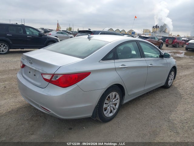 Продажа на аукционе авто 2013 Hyundai Sonata Gl, vin: 5NPEB4AC4DH610749, номер лота: 12712239