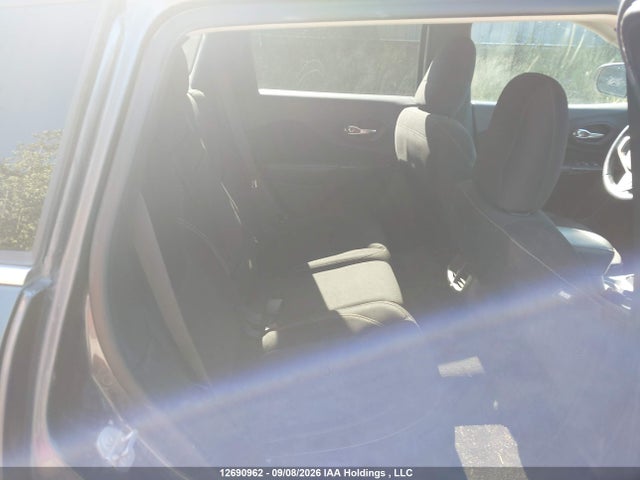 Продаж на аукціоні авто 2016 Jeep Cherokee North, vin: 1C4PJMCB2GW100950, номер лоту: 12690962