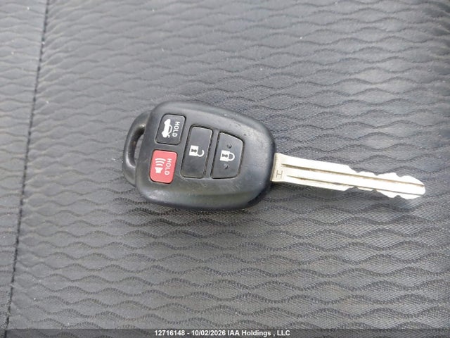 12716148 :رقم المزاد ، 2T1BURHE3HC857643 vin ، 2017 Toyota Corolla L/le/xle/se/xse مزاد بيع