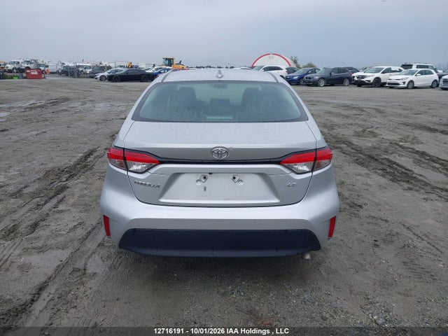 5YFB4MDE3PP049672 Toyota COROLLA LE