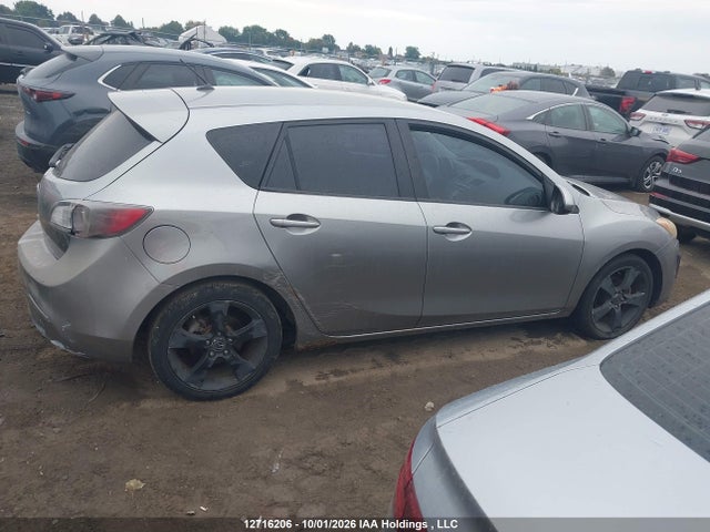 12716206 :رقم المزاد ، JM1BL1KF1B1450194 vin ، 2011 Mazda Mazda3 Gx مزاد بيع