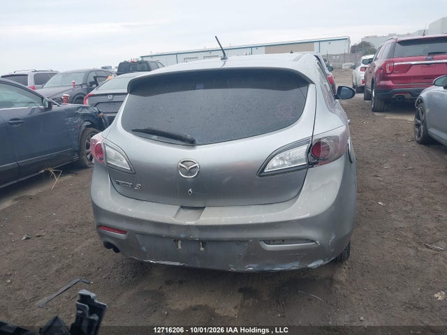 12716206 :رقم المزاد ، JM1BL1KF1B1450194 vin ، 2011 Mazda Mazda3 Gx مزاد بيع