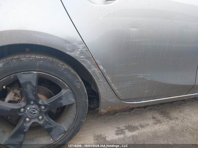 12716206 :رقم المزاد ، JM1BL1KF1B1450194 vin ، 2011 Mazda Mazda3 Gx مزاد بيع
