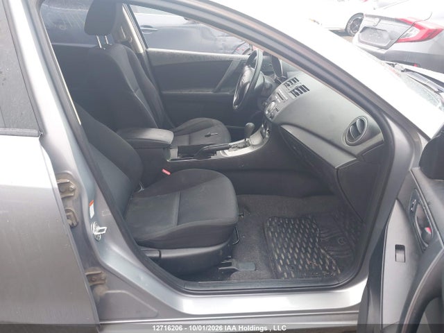 12716206 :رقم المزاد ، JM1BL1KF1B1450194 vin ، 2011 Mazda Mazda3 Gx مزاد بيع