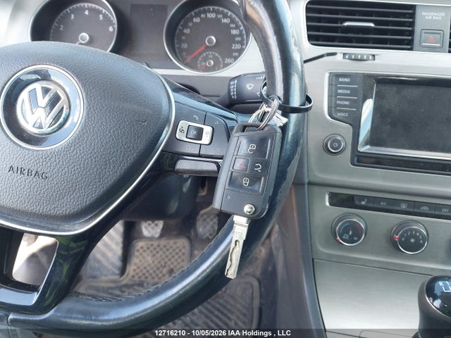 Продажа на аукционе авто 2015 Volkswagen Golf, vin: 3VW117AU3FM074723, номер лота: 12716210