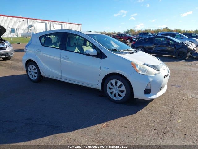 12716289 :رقم المزاد ، JTDKDTB36D1528261 vin ، 2013 Toyota Prius C Technology مزاد بيع