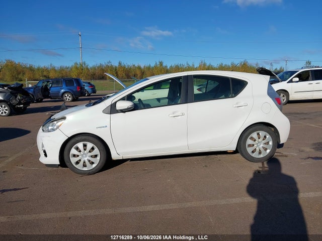 Продаж на аукціоні авто 2013 Toyota Prius C Technology, vin: JTDKDTB36D1528261, номер лоту: 12716289