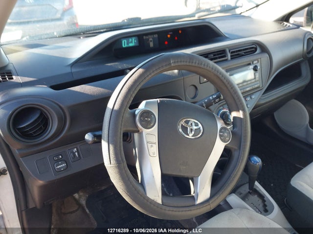 Продаж на аукціоні авто 2013 Toyota Prius C Technology, vin: JTDKDTB36D1528261, номер лоту: 12716289