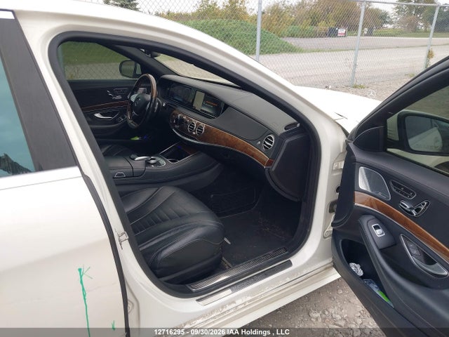 WDDUG8FB7FA165301 Mercedes-Benz S 550 4matic