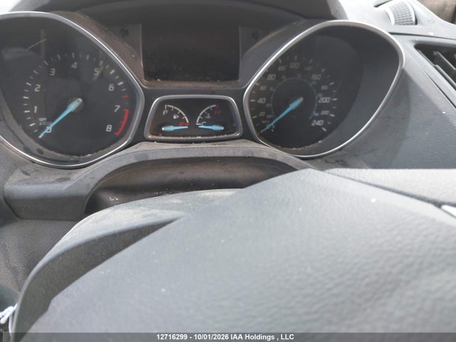 1FMCU9GX8FUC70552 Ford ESCAPE SE