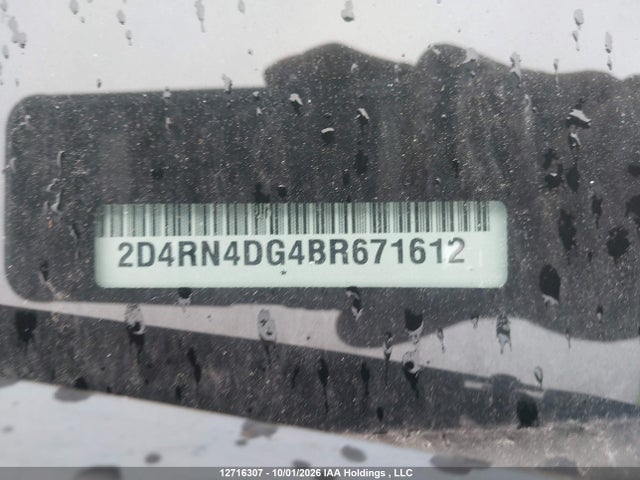 Auction sale of the 2011 Dodge Grand Caravan, vin: 2D4RN4DG4BR671612, lot number: 12716307