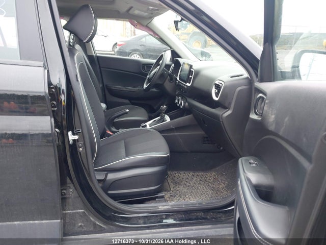 Продаж на аукціоні авто 2025 Hyundai Venue Ultimate W/black Interior (ivt), vin: KMHRC8A38SU373705, номер лоту: 12716373