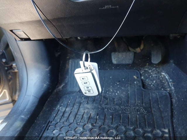 Toyota RAV4 SE 2018 2T3JFREV8JW781634 Image 11