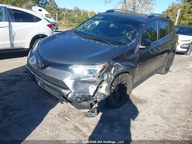 Toyota RAV4 SE 2018 2T3JFREV8JW781634 Image 2