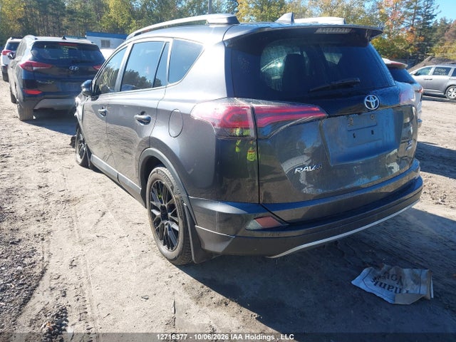 Toyota RAV4 SE 2018 2T3JFREV8JW781634 Image 3