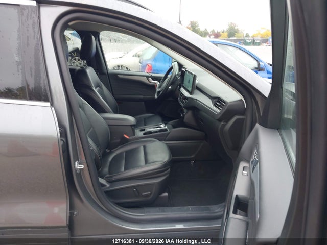 Продажа на аукционе авто 2025 Ford Escape Platinum, vin: 1FMCU9JA9SUB24319, номер лота: 12716381