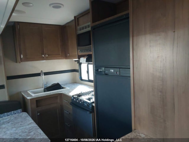 Dutchmen Aspen Trail 2018 4YDT27922J8920135 Image 8