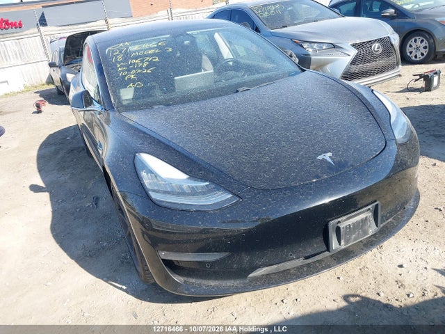 12716466 :رقم المزاد ، 5YJ3E1EB2JF106712 vin ، 2018 Tesla Model 3 Long Range/performance مزاد بيع