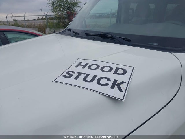 12716502 :رقم المزاد ، 5BZBF0AA4HN853417 vin ، 2017 Nissan Nv Passenger Nv3500 Hd Sv V6 مزاد بيع