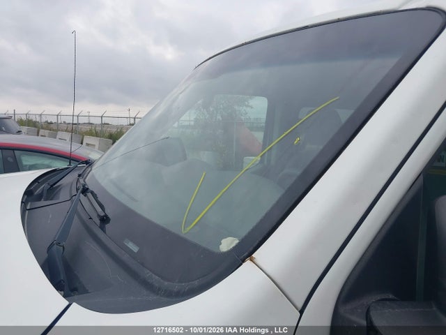 12716502 :رقم المزاد ، 5BZBF0AA4HN853417 vin ، 2017 Nissan Nv Passenger Nv3500 Hd Sv V6 مزاد بيع