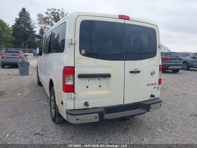 12716502 :رقم المزاد ، 5BZBF0AA4HN853417 vin ، 2017 Nissan Nv Passenger Nv3500 Hd Sv V6 مزاد بيع