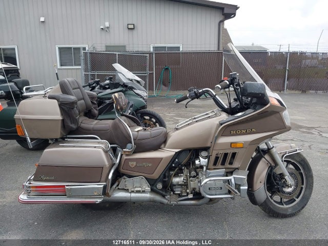 1984 Honda  მანქანა იყიდება აუქციონზე, vin: 1HFSC1427EA014194, აუქციონის ნომერი: 12716511