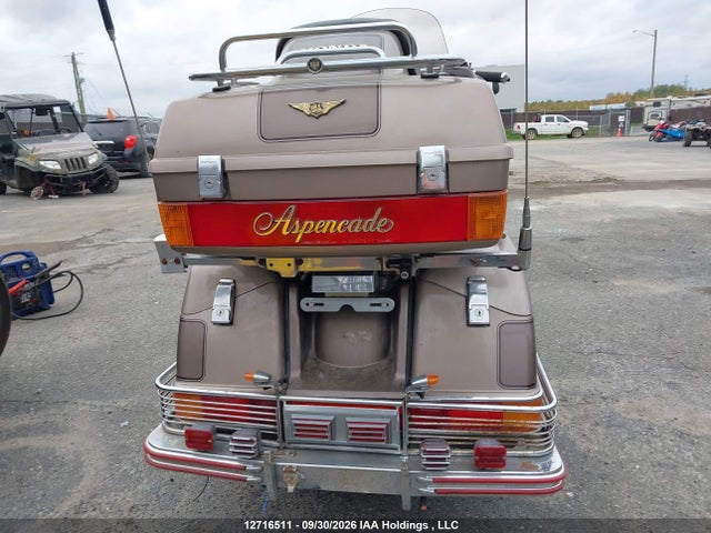 1984 Honda  მანქანა იყიდება აუქციონზე, vin: 1HFSC1427EA014194, აუქციონის ნომერი: 12716511