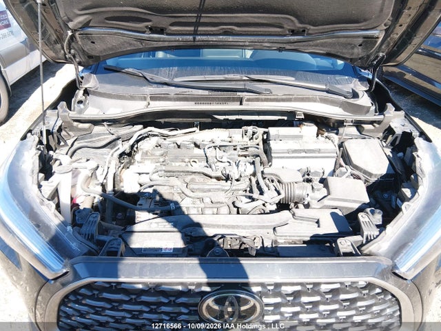 12716566 :رقم المزاد ، 7MUDAABGXPV057530 vin ، 2023 Toyota Corolla Cross Xle مزاد بيع