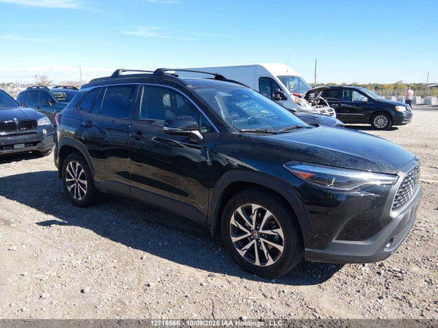 12716566 :رقم المزاد ، 7MUDAABGXPV057530 vin ، 2023 Toyota Corolla Cross Xle مزاد بيع
