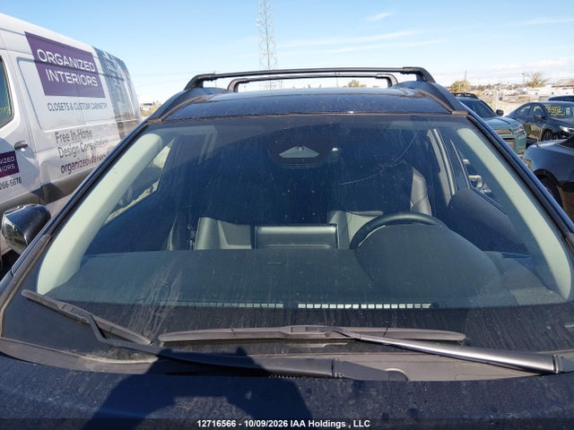 12716566 :رقم المزاد ، 7MUDAABGXPV057530 vin ، 2023 Toyota Corolla Cross Xle مزاد بيع