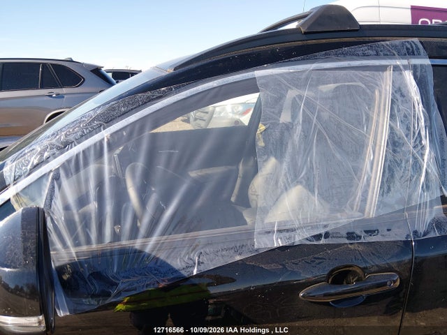 12716566 :رقم المزاد ، 7MUDAABGXPV057530 vin ، 2023 Toyota Corolla Cross Xle مزاد بيع