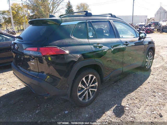 12716566 :رقم المزاد ، 7MUDAABGXPV057530 vin ، 2023 Toyota Corolla Cross Xle مزاد بيع