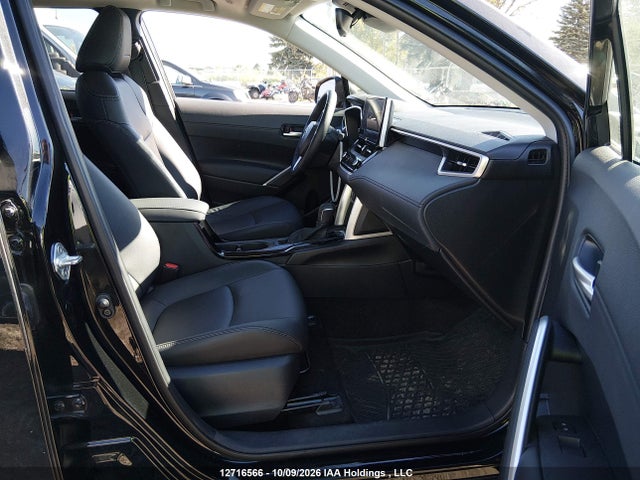 12716566 :رقم المزاد ، 7MUDAABGXPV057530 vin ، 2023 Toyota Corolla Cross Xle مزاد بيع