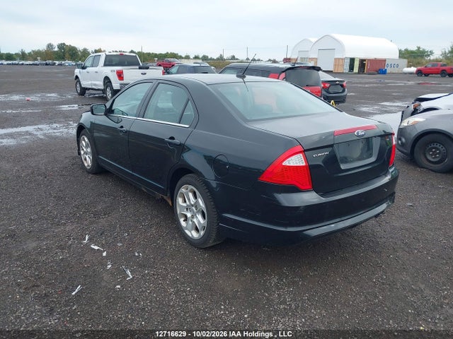 12716629 :رقم المزاد ، 3FAHP0HA7BR247021 vin ، 2011 Ford Fusion Se مزاد بيع