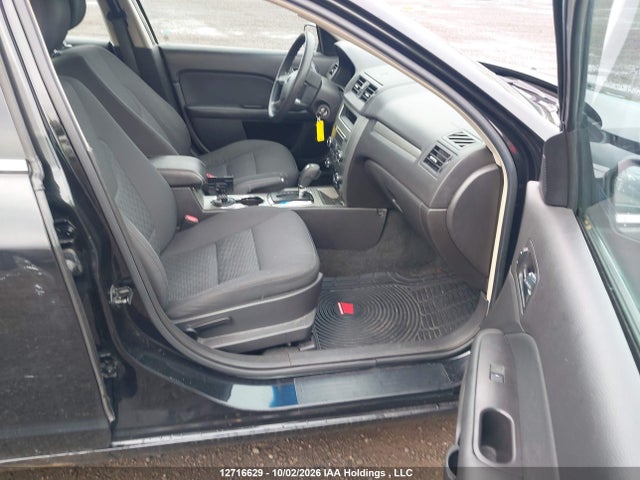 12716629 :رقم المزاد ، 3FAHP0HA7BR247021 vin ، 2011 Ford Fusion Se مزاد بيع