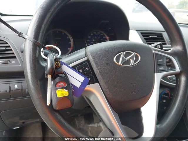 12716649 :رقم المزاد ، KMHCT5AE0DU110469 vin ، 2013 Hyundai Accent Gls/gs مزاد بيع