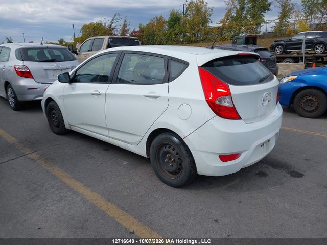 12716649 :رقم المزاد ، KMHCT5AE0DU110469 vin ، 2013 Hyundai Accent Gls/gs مزاد بيع