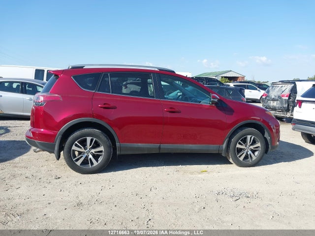 Продажа на аукционе авто 2018 Toyota Rav4 Xle, vin: 2T3RFREV1JW796172, номер лота: 12716663