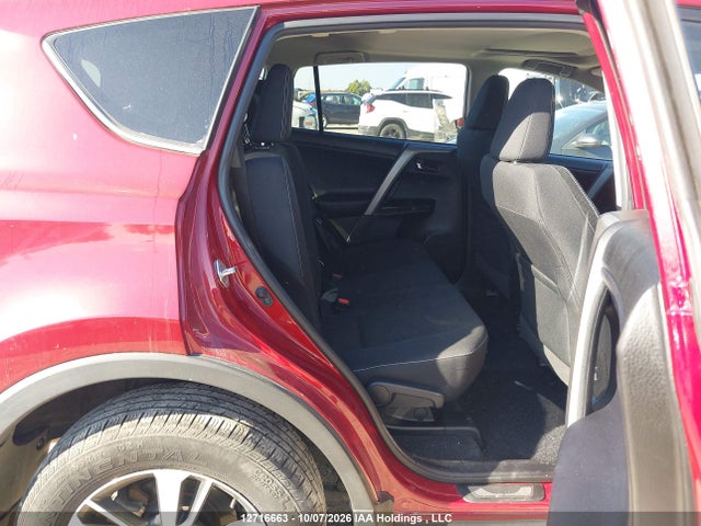 Продажа на аукционе авто 2018 Toyota Rav4 Xle, vin: 2T3RFREV1JW796172, номер лота: 12716663