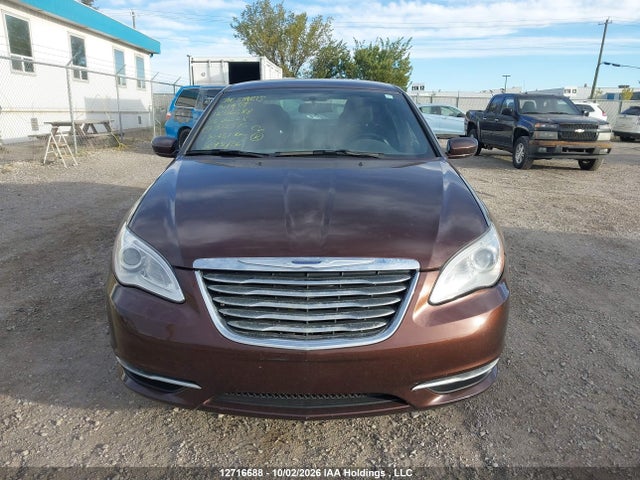 12716688 :رقم المزاد ، 1C3CCBAB7DN512576 vin ، 2013 Chrysler 200 Lx مزاد بيع
