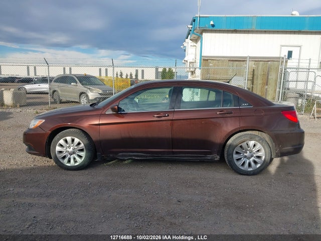 12716688 :رقم المزاد ، 1C3CCBAB7DN512576 vin ، 2013 Chrysler 200 Lx مزاد بيع