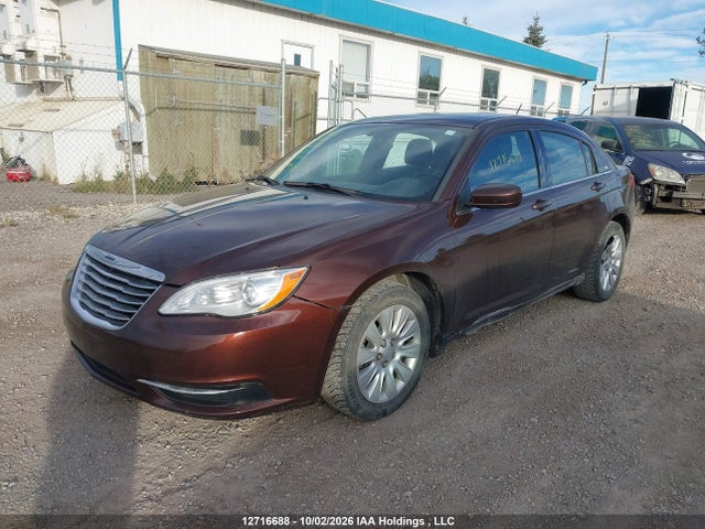 12716688 :رقم المزاد ، 1C3CCBAB7DN512576 vin ، 2013 Chrysler 200 Lx مزاد بيع