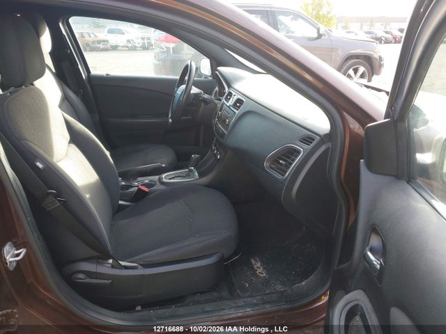 12716688 :رقم المزاد ، 1C3CCBAB7DN512576 vin ، 2013 Chrysler 200 Lx مزاد بيع